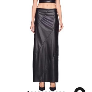 I am Gia Alura skirt